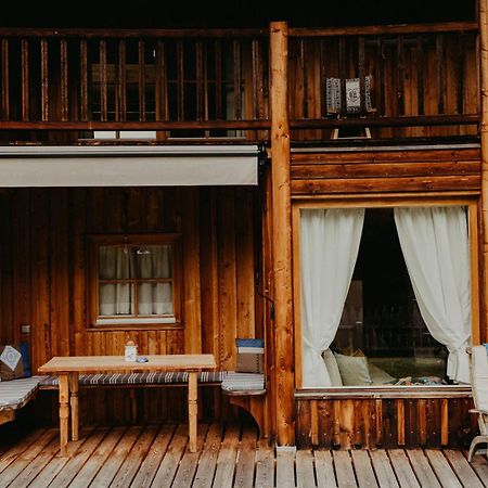 Chalet D'Ert ลาวาลเล ภายนอก รูปภาพ