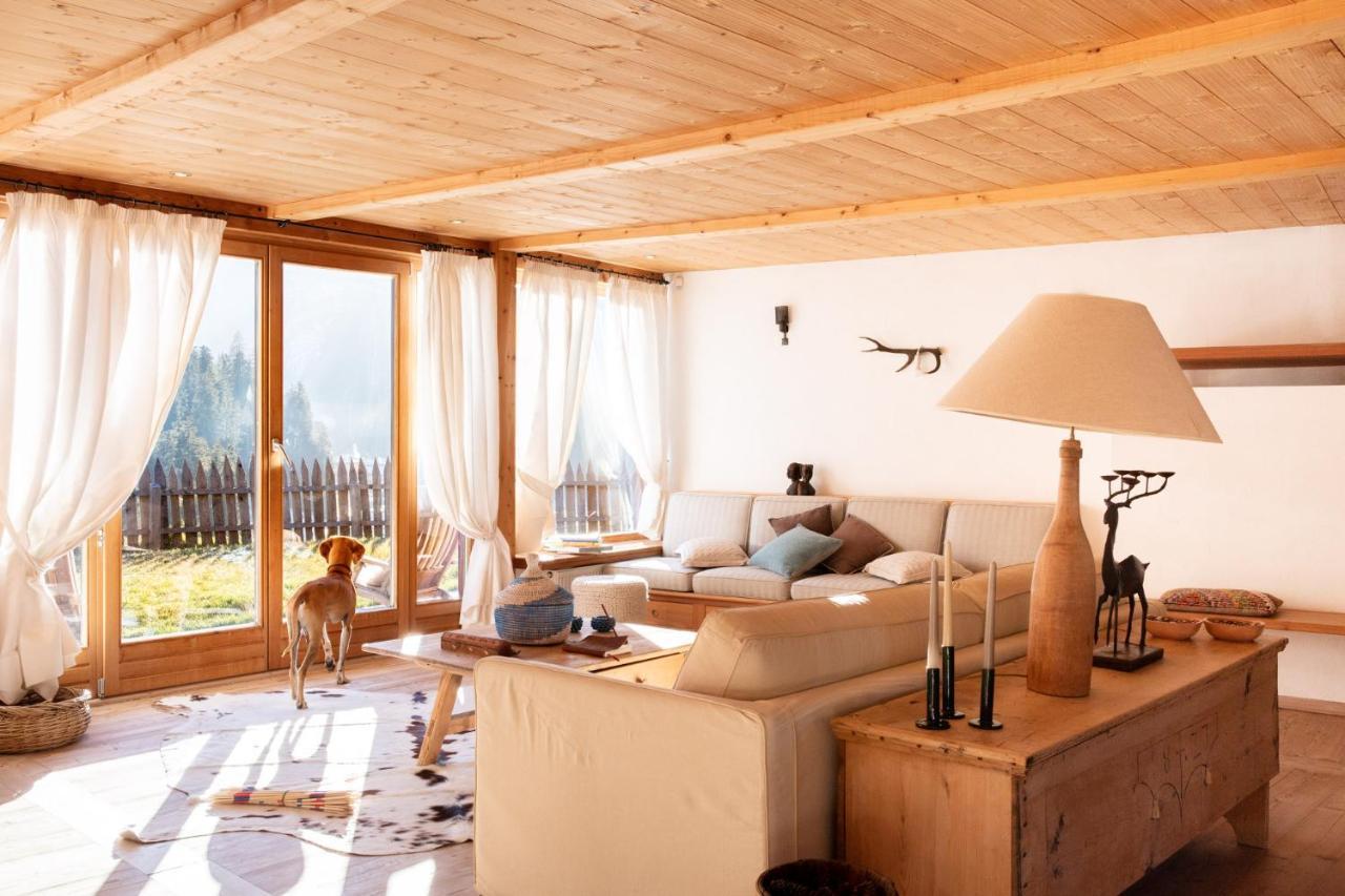 Chalet D'Ert ลาวาลเล ภายนอก รูปภาพ